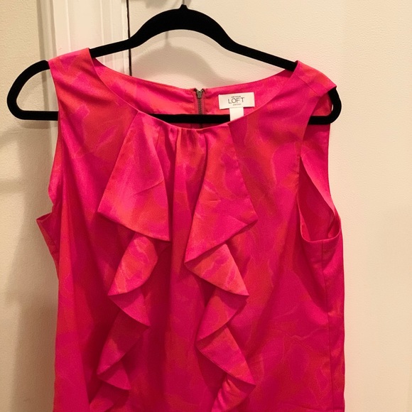 Magenta and orange ruffle shell with keyhole back - Picture 2 of 3